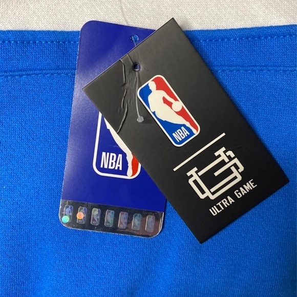 🚫 SOLD 🚫 ⭐️Oklahoma Thunder fleece hoodie - Picture 3 of 5